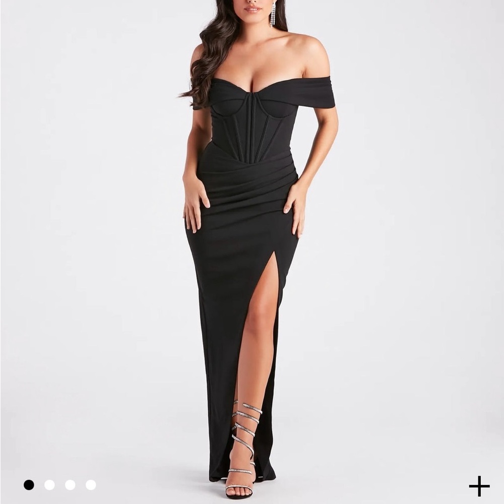 Windsor Elegant Black Off Shoulder Corset Gown